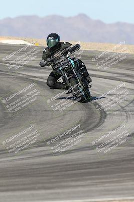 media/Dec-01-2025-Moto Forza (Mon) [[2daa91e15f]]/2-Intermediate Group/Session 2 (Turns 9 and 10)/